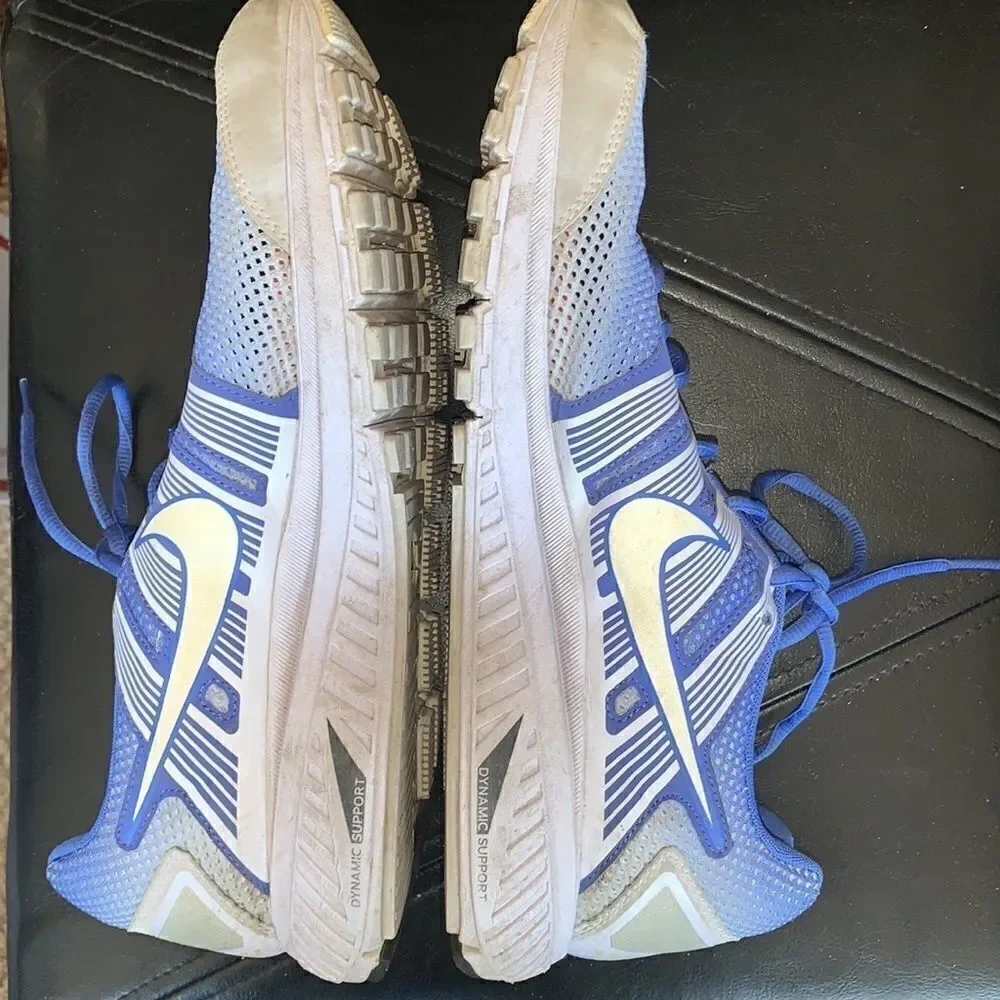 EUC WOMEN’S NIKE FITSOLE 2 SIZE 11.5 RUNNING SHOES